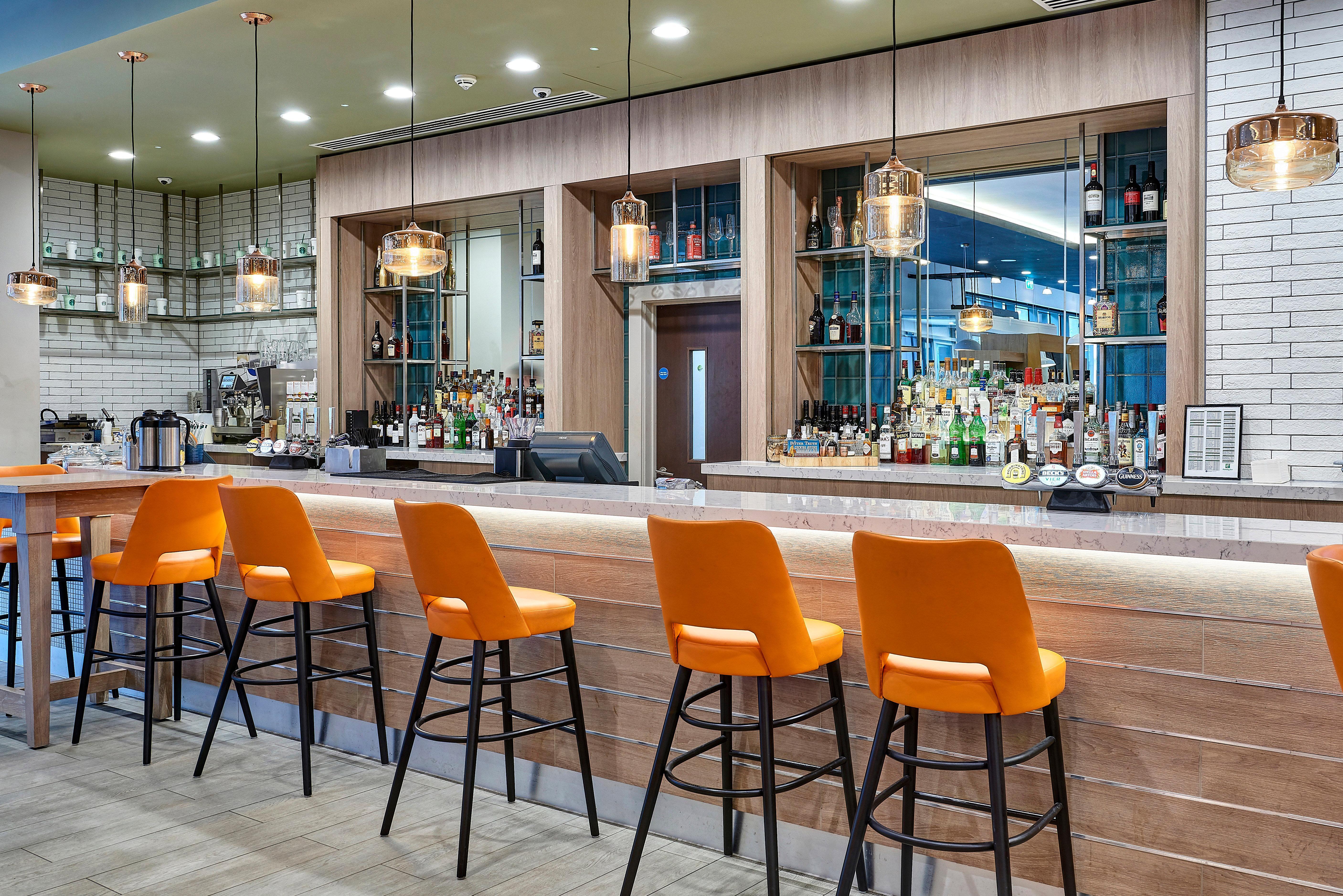 Holiday Inn Manchester - City Centre By Ihg Exterior photo