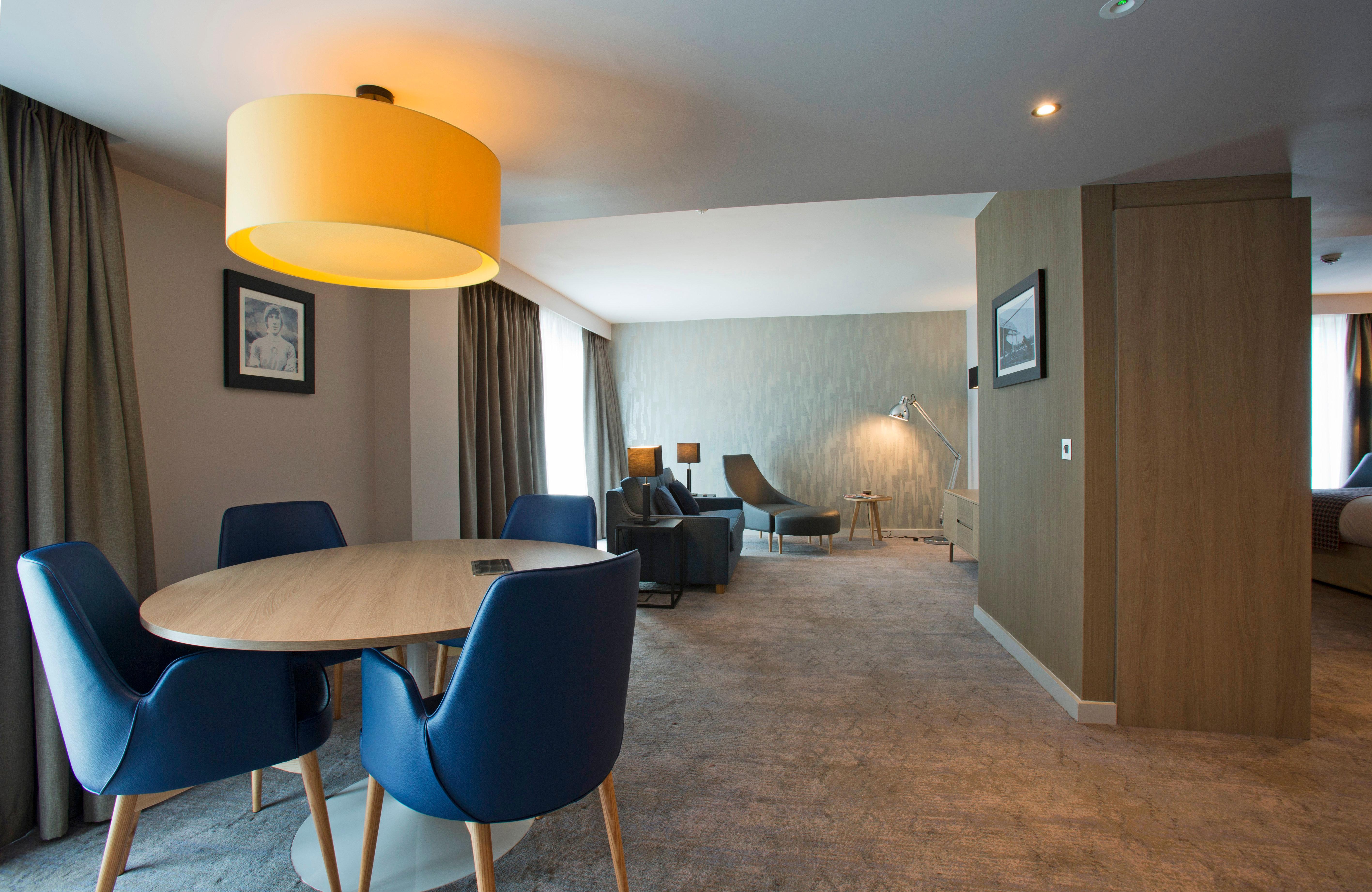Holiday Inn Manchester - City Centre By Ihg Exterior photo
