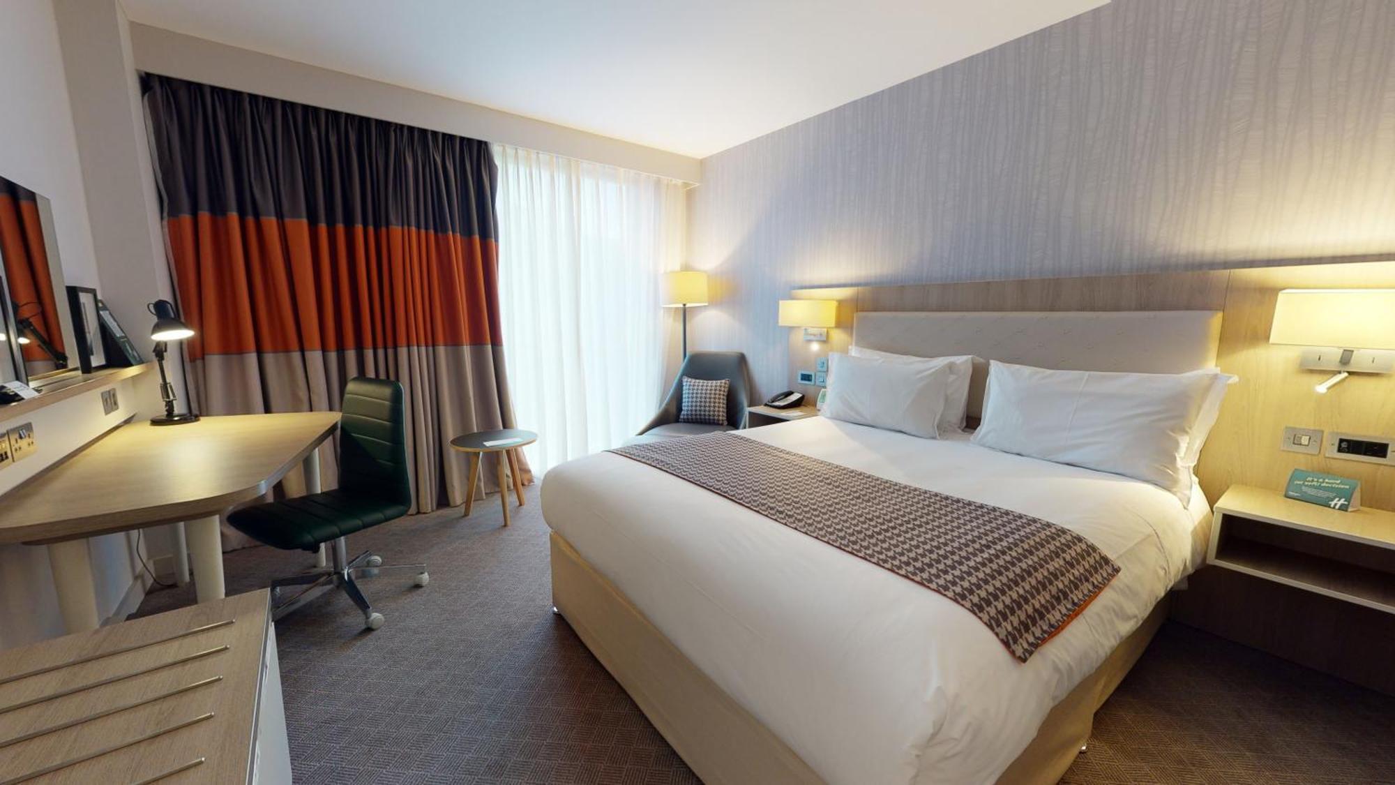 Holiday Inn Manchester - City Centre By Ihg Exterior photo