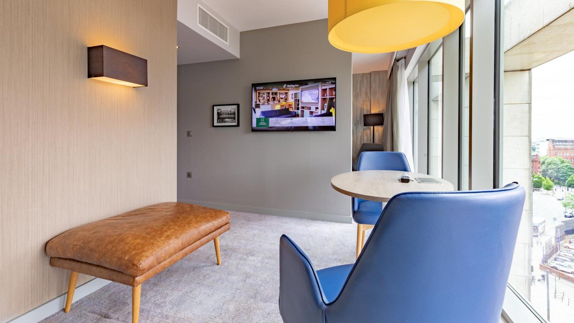 Holiday Inn Manchester - City Centre By Ihg Exterior photo