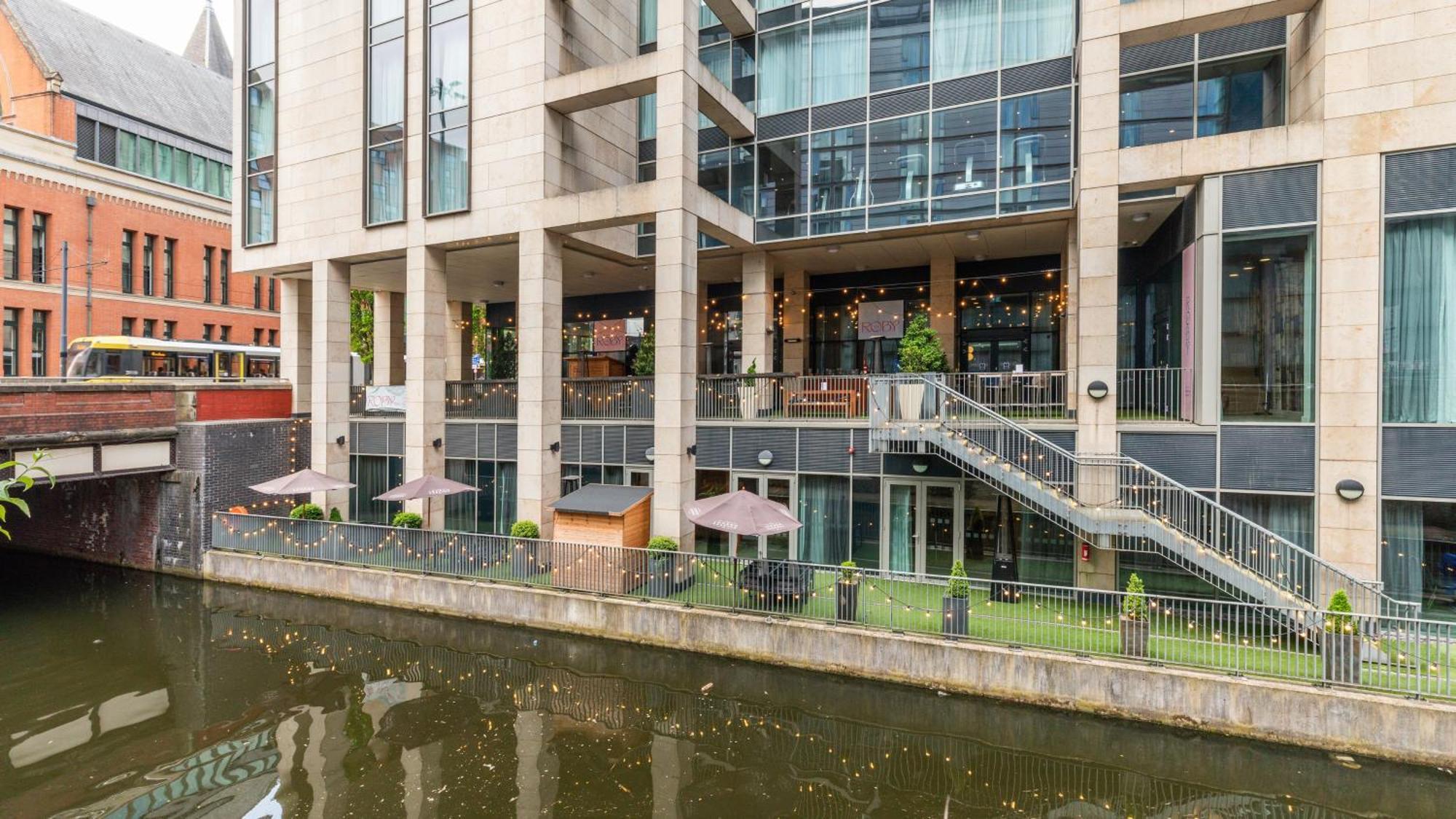Holiday Inn Manchester - City Centre By Ihg Exterior photo
