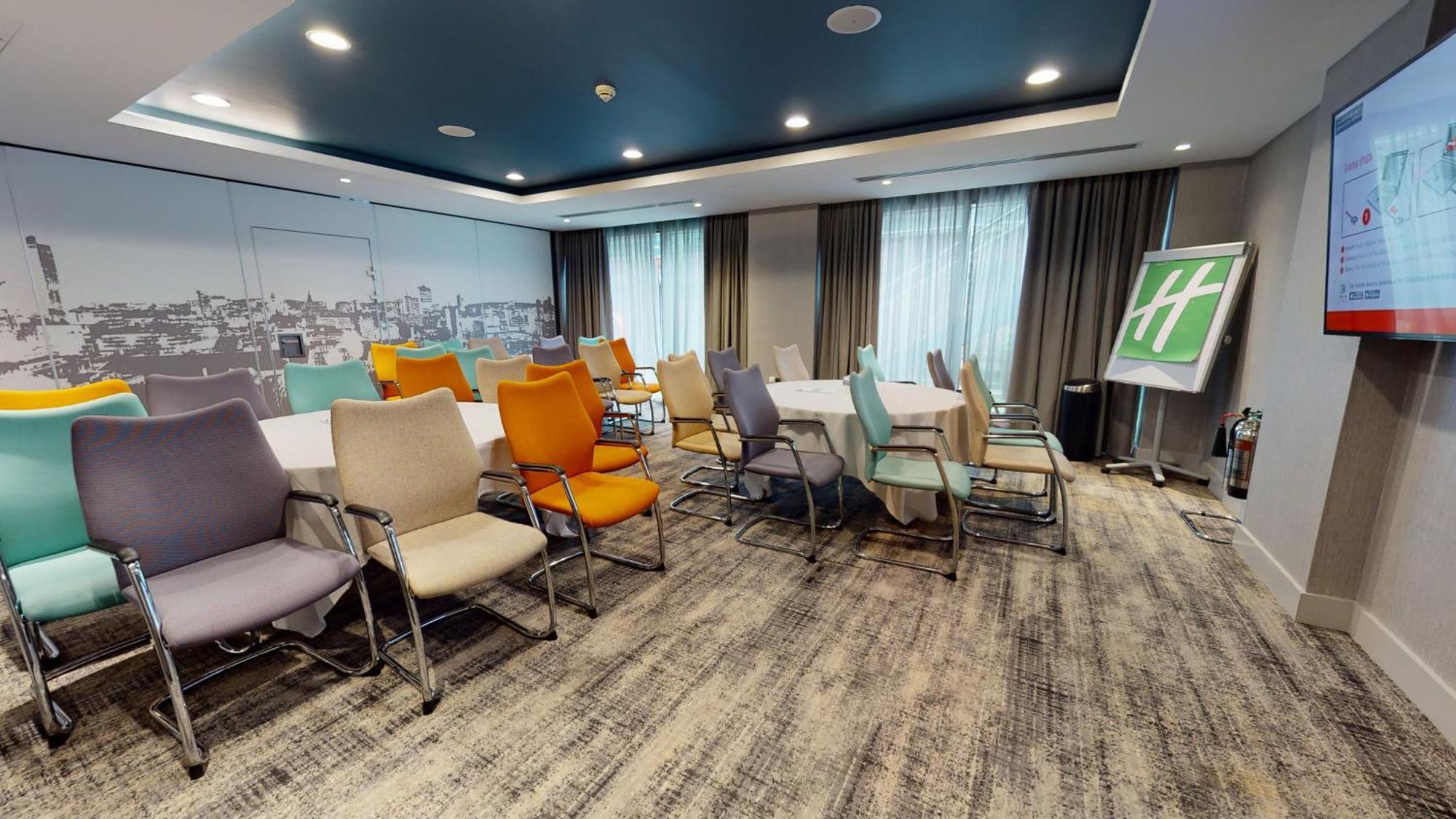 Holiday Inn Manchester - City Centre By Ihg Exterior photo